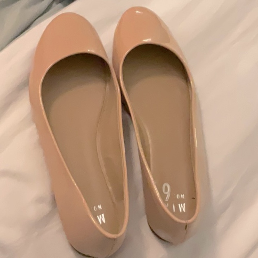 Nude flats